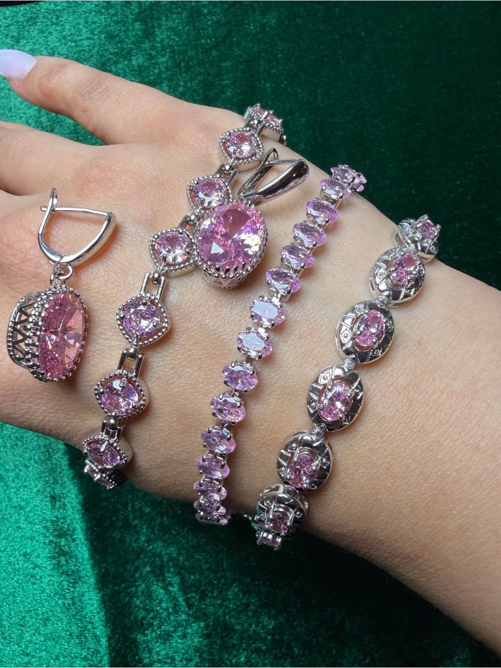 💎 NEW ARRIVALS: 3 14 K Gold Plated Luxury Bracelets and Earring Set!!!💎